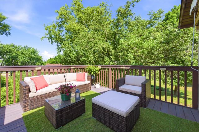 15873 Hayes Trail Court, Apple Valley, MN 55124
