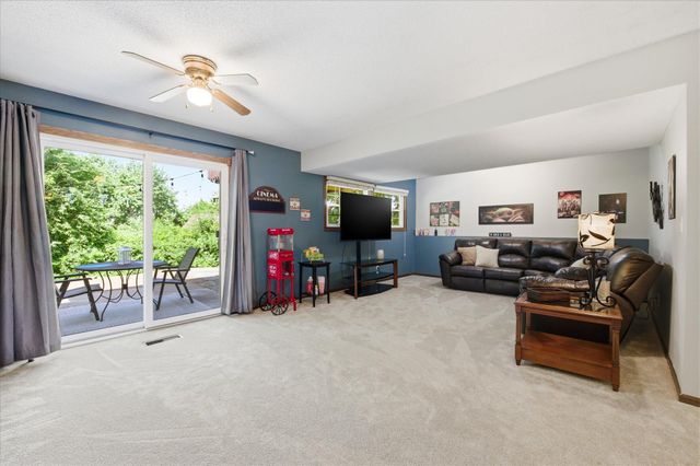 15873 Hayes Trail Court, Apple Valley, MN 55124