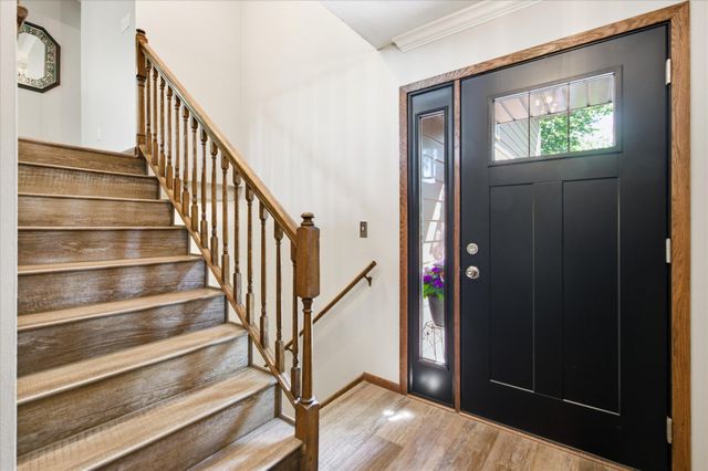 15873 Hayes Trail Court, Apple Valley, MN 55124