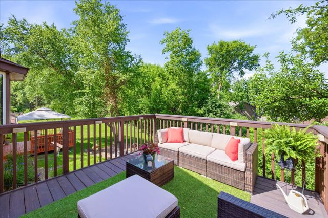 15873 Hayes Trail Court, Apple Valley, MN 55124