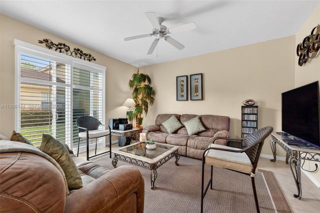 661 NW 21st Ave, Pompano Beach, FL 33069