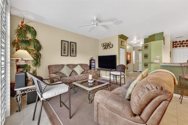 661 NW 21st Ave, Pompano Beach, FL 33069