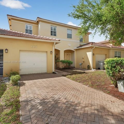 661 NW 21st Ave, Pompano Beach, FL 33069