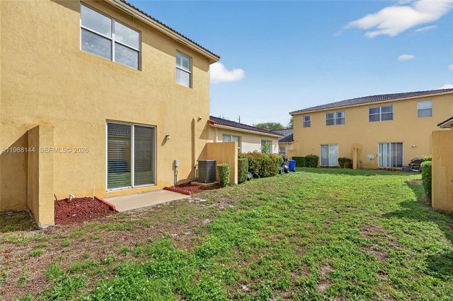 661 NW 21st Ave, Pompano Beach, FL 33069