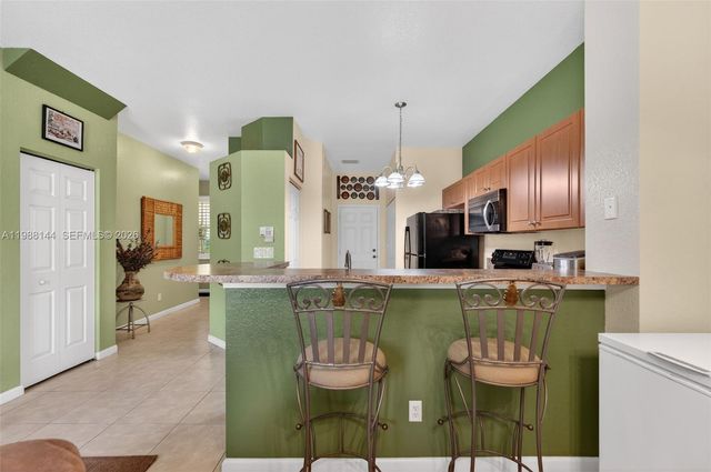 661 NW 21st Ave, Pompano Beach, FL 33069