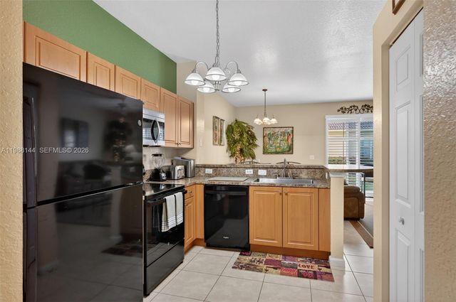 661 NW 21st Ave, Pompano Beach, FL 33069