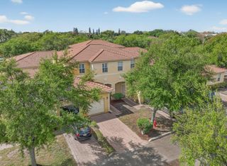 661 NW 21st Ave, Pompano Beach, FL 33069