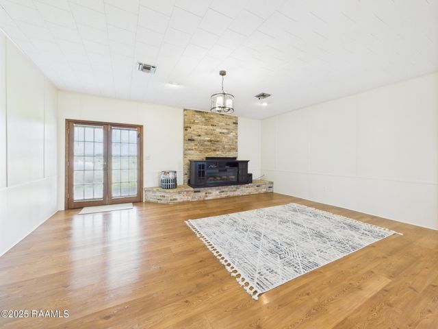 19004 W La Hwy 335, Kaplan, LA 70548