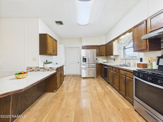 19004 W La Hwy 335, Kaplan, LA 70548