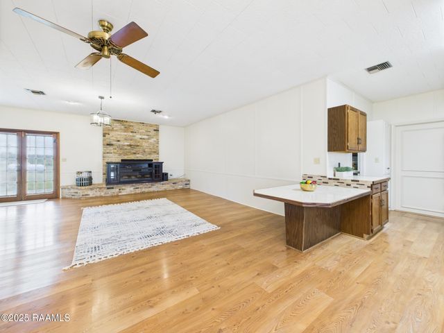 19004 W La Hwy 335, Kaplan, LA 70548