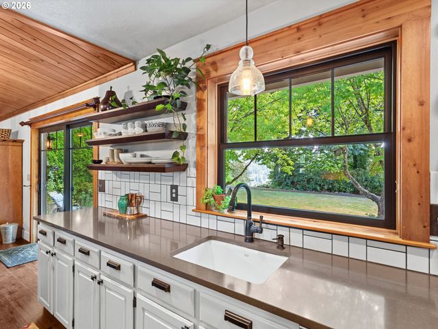 36442 Se GORDON CREEK Rd, Corbett, OR 97019