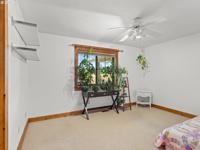 36442 Se GORDON CREEK Rd, Corbett, OR 97019