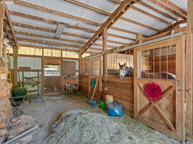 36442 Se GORDON CREEK Rd, Corbett, OR 97019