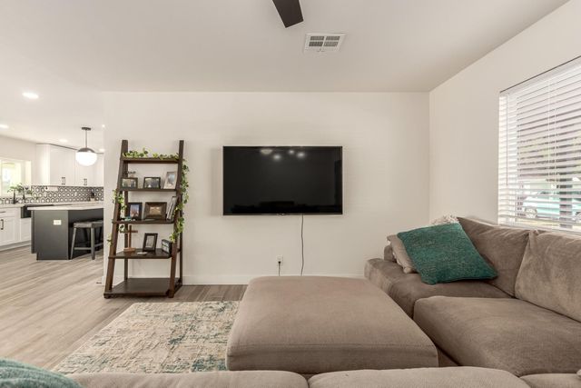 6701 E Culver Street, Scottsdale, AZ 85257