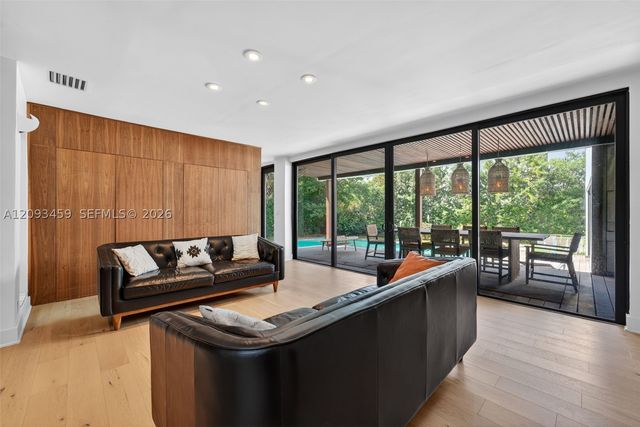 4353 Alton Rd, Miami Beach, FL 33140