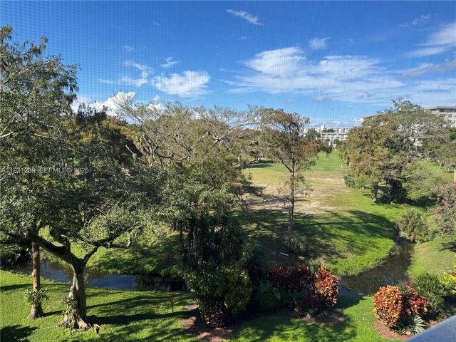 625 Oaks Dr 503, Pompano Beach, FL 33069
