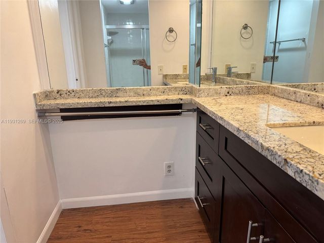 625 Oaks Dr 503, Pompano Beach, FL 33069