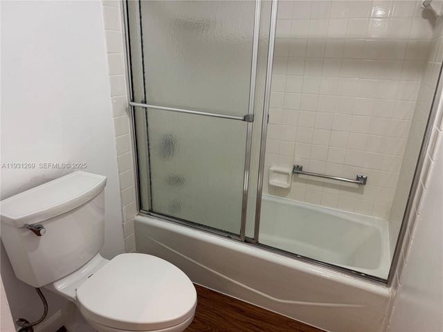 625 Oaks Dr 503, Pompano Beach, FL 33069