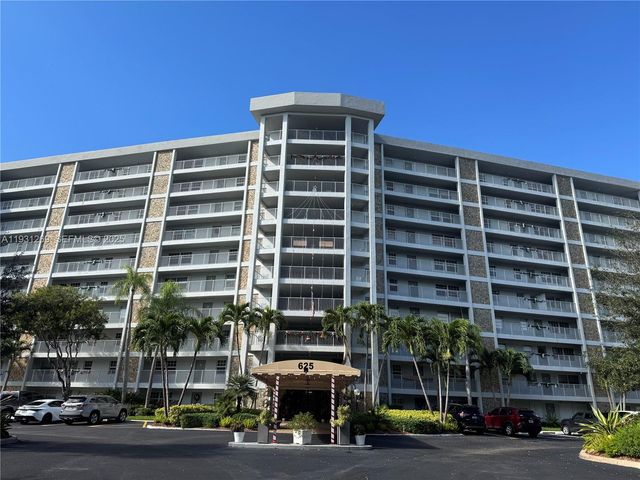 625 Oaks Dr 503, Pompano Beach, FL 33069