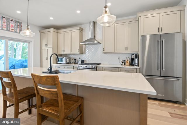2629 SUMMIT AVE, Broomall, PA 19008