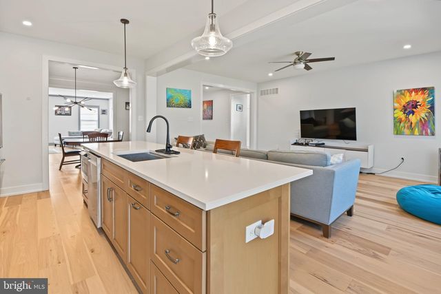 2629 SUMMIT AVE, Broomall, PA 19008