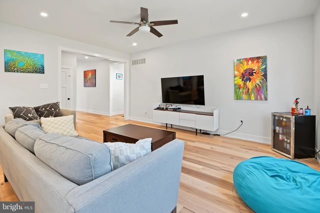 2629 SUMMIT AVE, Broomall, PA 19008