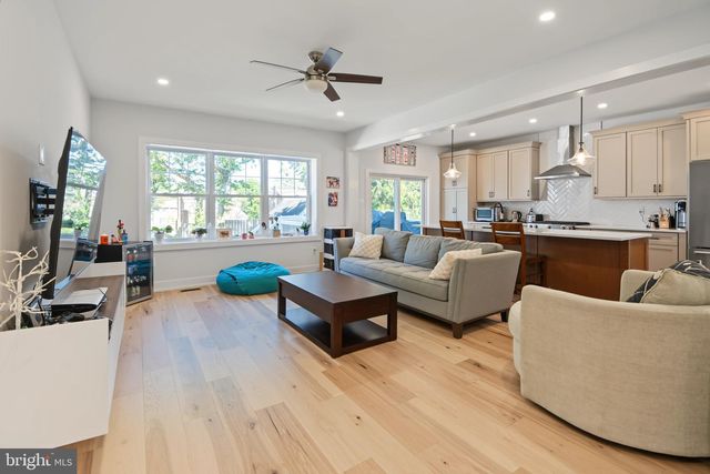 2629 SUMMIT AVE, Broomall, PA 19008