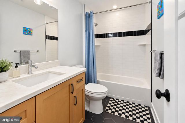 2629 SUMMIT AVE, Broomall, PA 19008