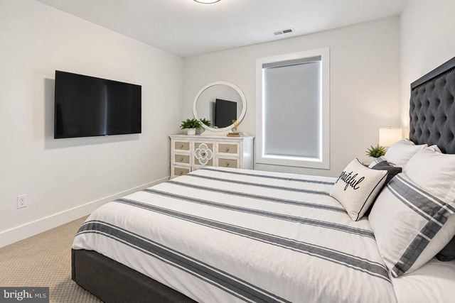 2629 SUMMIT AVE, Broomall, PA 19008