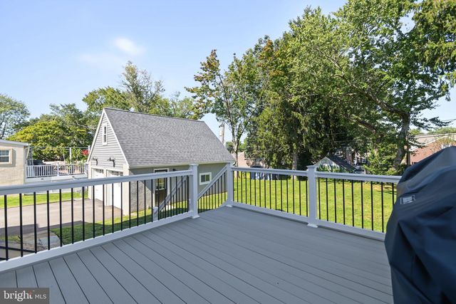 2629 SUMMIT AVE, Broomall, PA 19008