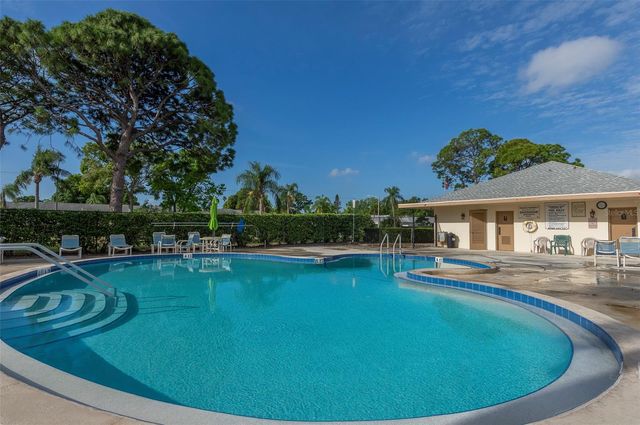 8303 ANNWOOD ROAD, Seminole, FL 33777