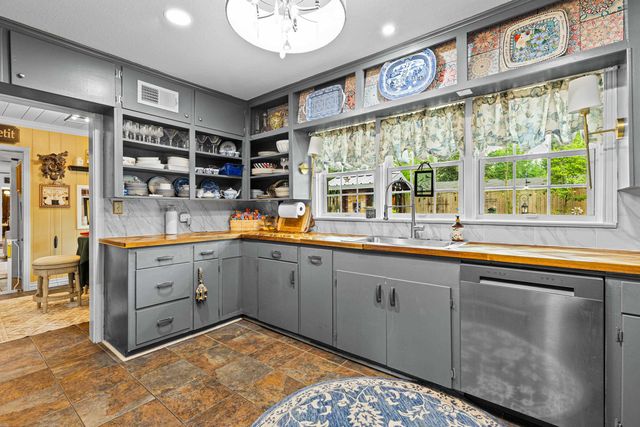 820 CRIMWOOD LANE, Kilgore, TX 75662