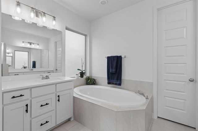 221 Ashmore LN, Georgetown, TX 78628