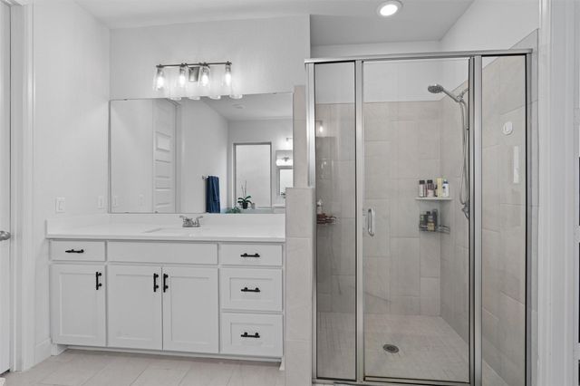 221 Ashmore LN, Georgetown, TX 78628