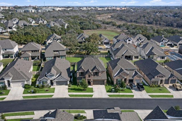 221 Ashmore LN, Georgetown, TX 78628