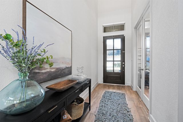 221 Ashmore LN, Georgetown, TX 78628