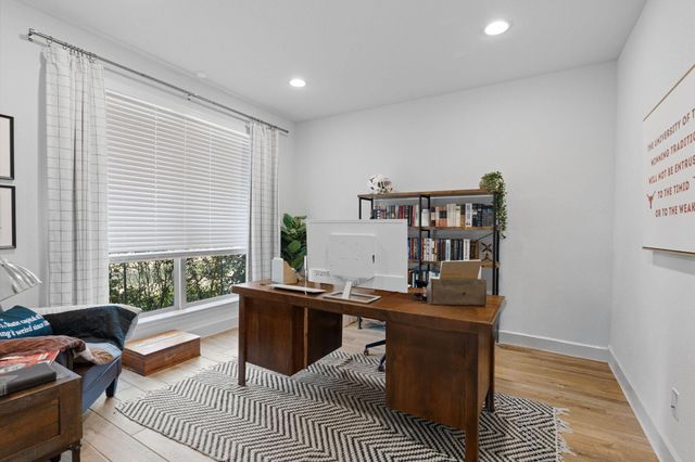 221 Ashmore LN, Georgetown, TX 78628