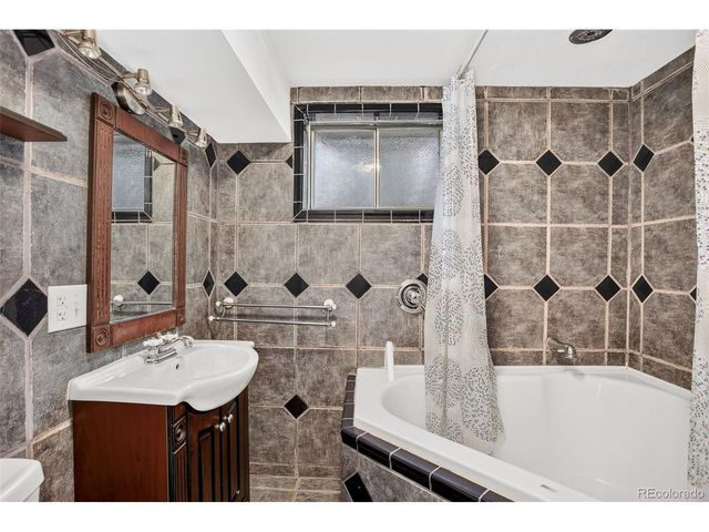 6472 Vrain St, Arvada, CO 80003