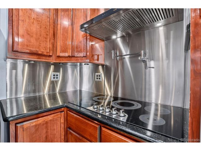 6472 Vrain St, Arvada, CO 80003