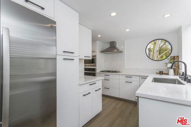 11601 Montana Avenue PH7, Los Angeles, CA 90049
