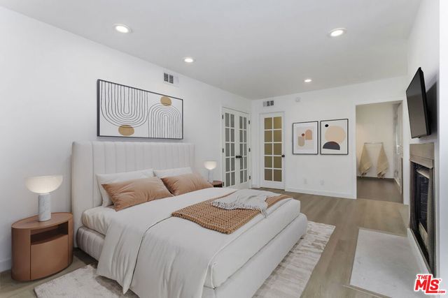 11601 Montana Avenue PH7, Los Angeles, CA 90049