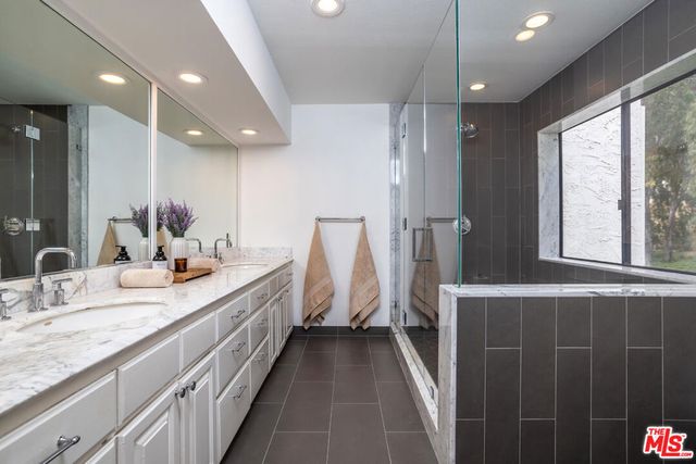 11601 Montana Avenue PH7, Los Angeles, CA 90049