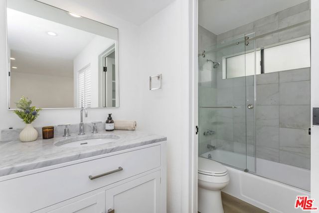 11601 Montana Avenue PH7, Los Angeles, CA 90049