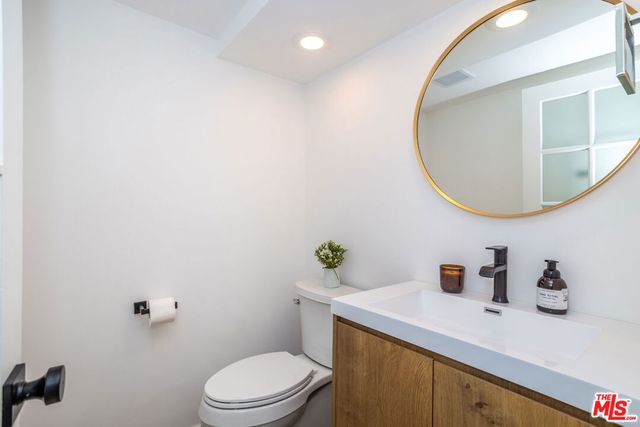 11601 Montana Avenue PH7, Los Angeles, CA 90049