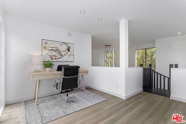 11601 Montana Avenue PH7, Los Angeles, CA 90049