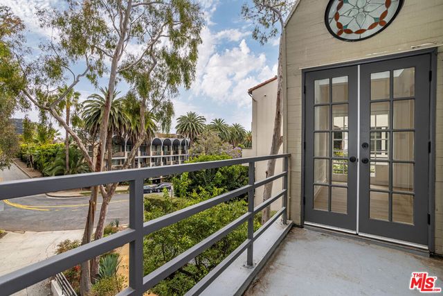 11601 Montana Avenue PH7, Los Angeles, CA 90049