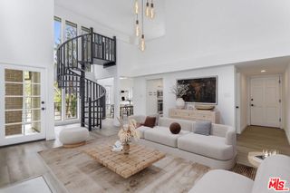 11601 Montana Avenue PH7, Los Angeles, CA 90049