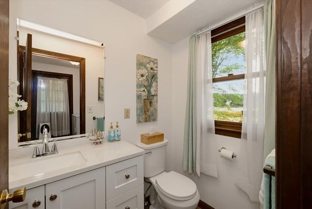 52 Sandy Pond Rd, Ayer, MA 01432