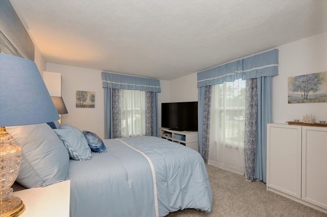 52 Sandy Pond Rd, Ayer, MA 01432