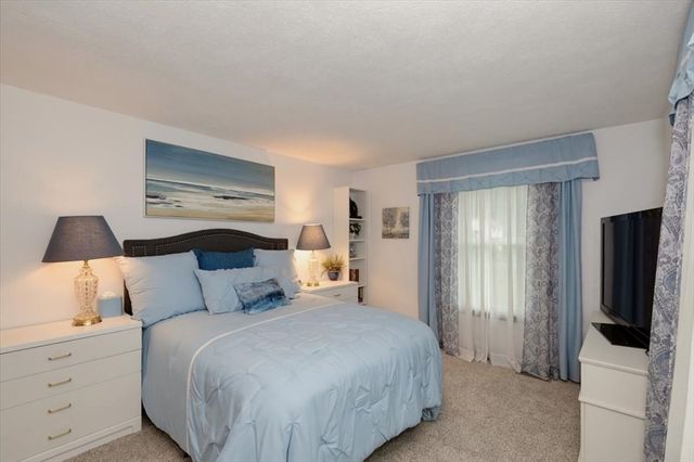 52 Sandy Pond Rd, Ayer, MA 01432
